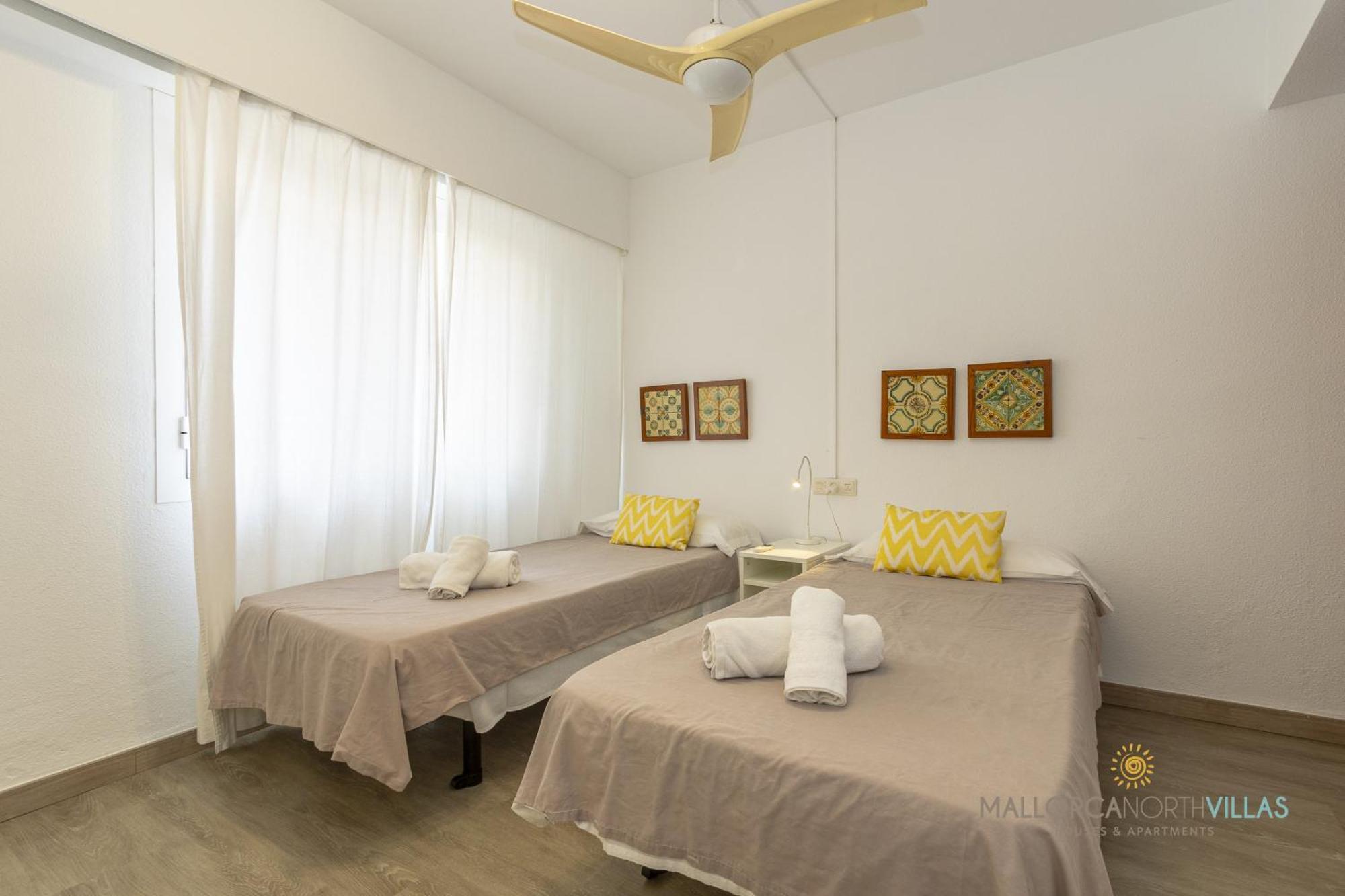 Bel Planta Baja First Line Pinewalk Apartment *